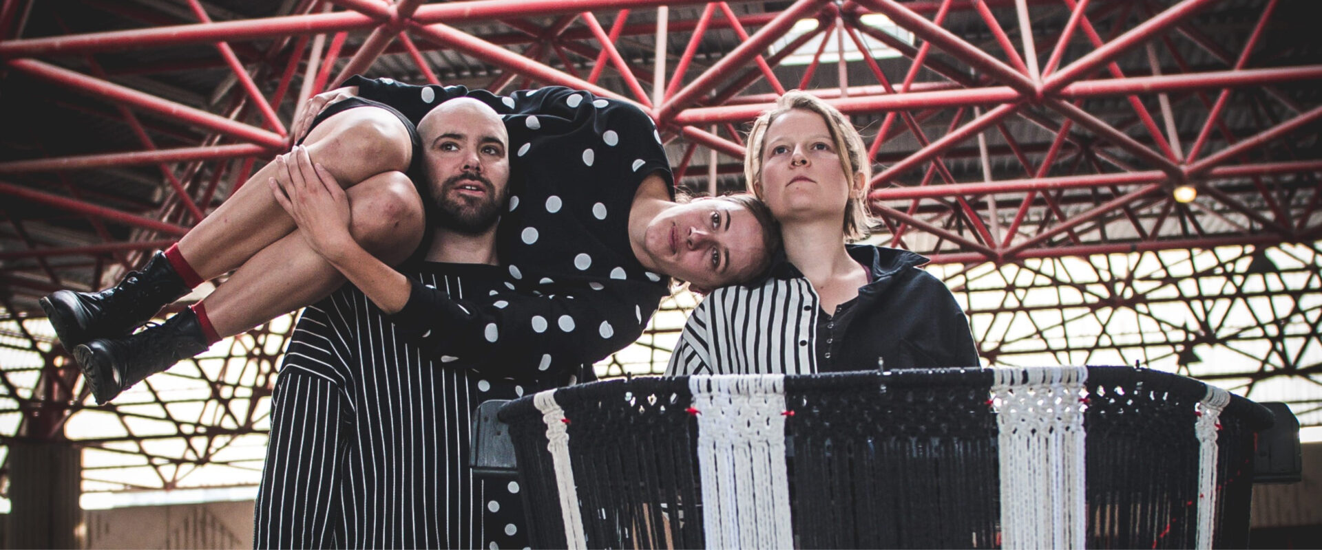 48.048475°N, -1.501846°O