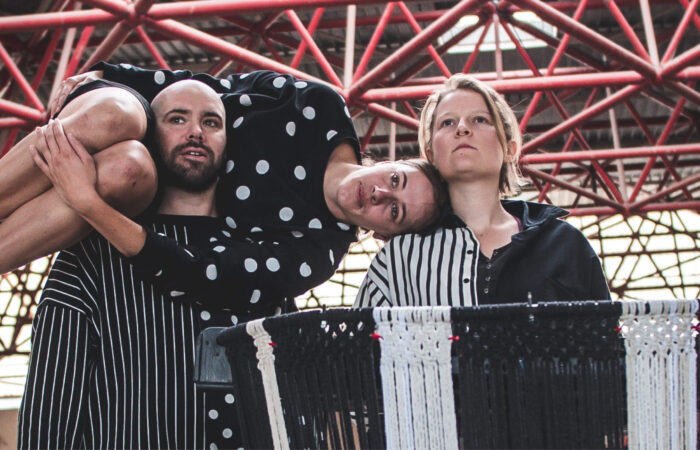 48.048475°N, -1.501846°O